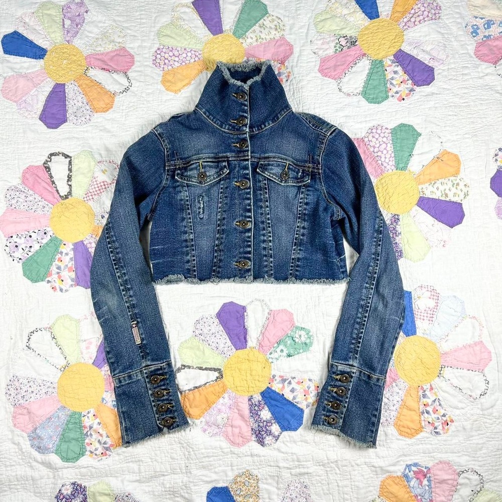 Vintage 2000s Bubblegum cropped fitted denim jacket